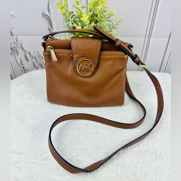 Michael Kors Handbags - Michael Kors Crossbody Purse Fulton Leather Shoulder Bag Camel Cognac w Gold